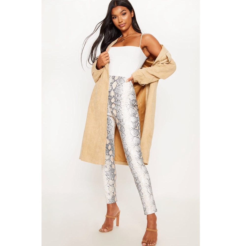 ✨ NWT PrettyLittleThing Snake Faux Leather Pants ✨